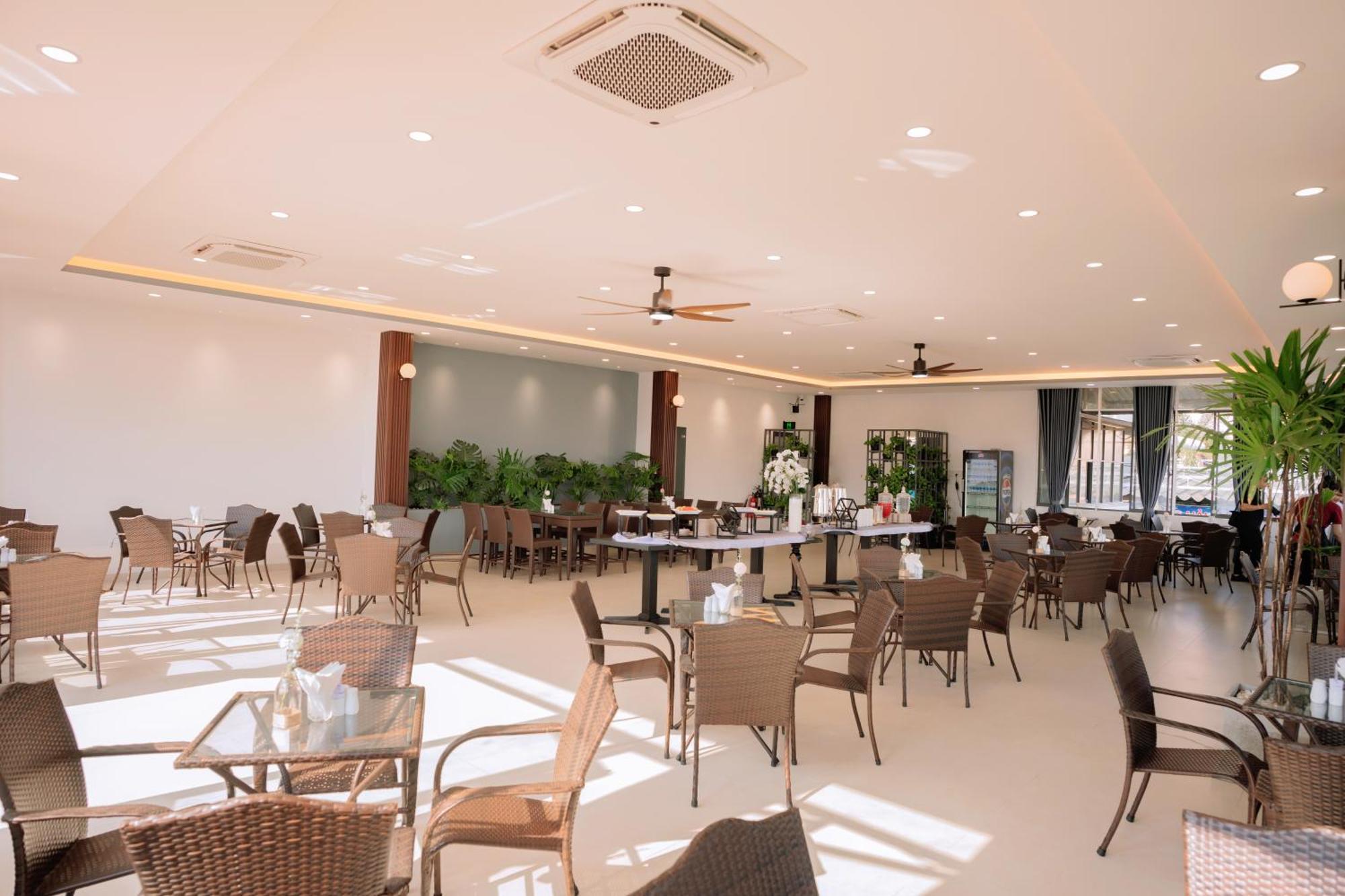 Song Tien Hotel My Tho Exterior photo