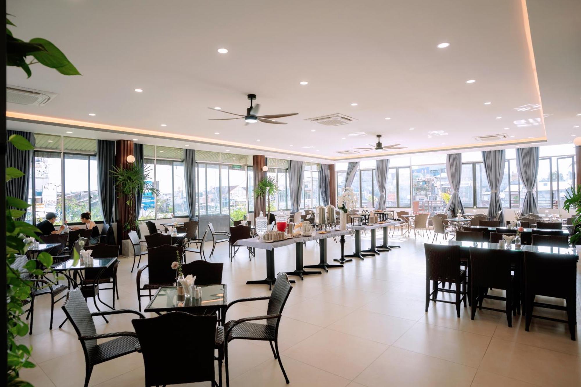 Song Tien Hotel My Tho Exterior photo